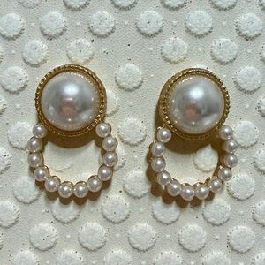 Elegant Gold and Pearl Earrings